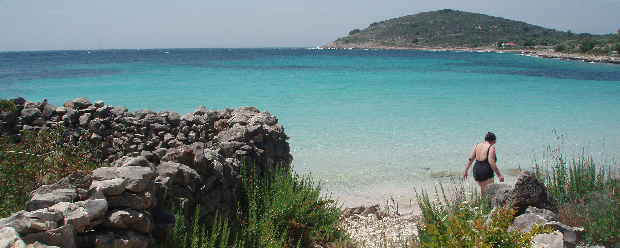 Vela Rina sandy beach Drvenik Mali accommodation and apartments nearby