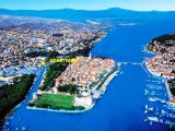 Apartment is 80 m2 and is located on the first floor of a building that is protected by National Institute...