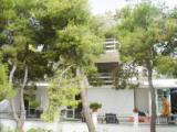 Apartments on the island of Ciovo are fully furnished in a quiet village overlooking the island of Brac...