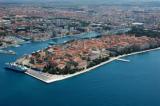 The apartment is located in the center of the cultural history of Zadar, close to the Kalelarga. Donat...