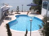 Romantic beach house located only 20 meters to the sea in the beautiful bay Supetarska Draga.Iz most...