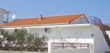 Fully equipped and modern apartments in the house - bungalow, with a long and large terrace in a quiet...