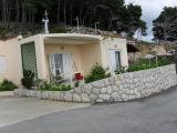 Zolotić apartment is located in the tourist town Podgora, on the Makarska Riviera. Located at Vladimir...