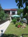 The apartment has internet (Wi-Fi), air conditioning, 2 TVs (in the kitchen and living room), heating...