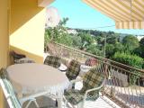Rent a house with 4 bedrooms, kitchen and dinning room,  bathroom with toilet, another toilet, 2 terraces...