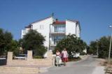 The apartments are comfortable and modern namješteni.Svaki apartment has a sea view and a large balkon...