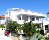 Apartments Apartments Milas are situated on the island of Ciovo, 4 km from Trogir, 250 meters from the...