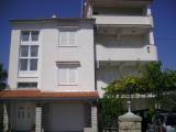 Mlacović apartments are located in Palit. There are four apartments in four osobe.Udaljenost from the...