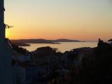 Fully furnished studio apartment on the ground floor, with partial sea view. 5 minutes walk from the...