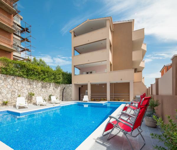 Apartments Podstrana Apartments Villa Kolar