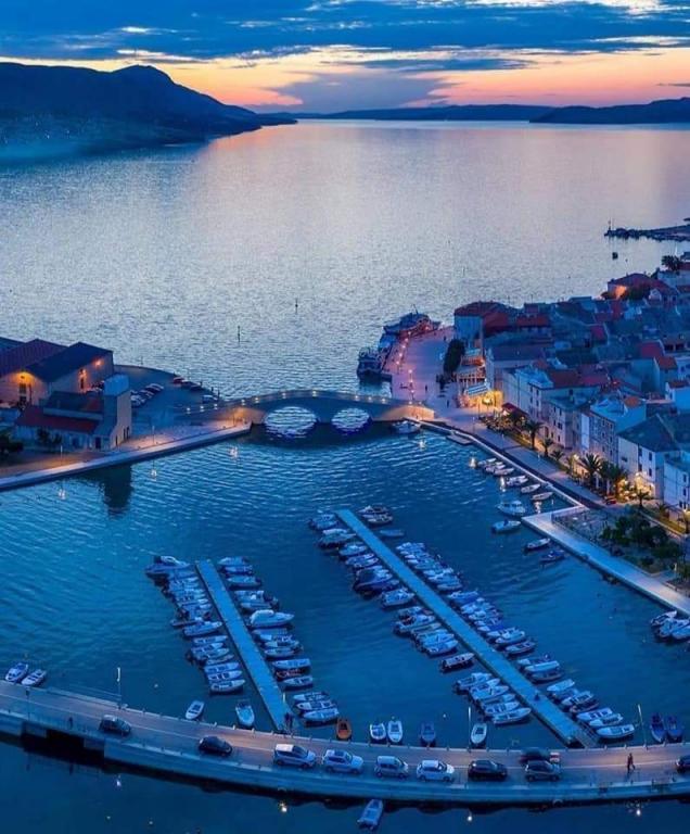 Apartments Pag Apartment Dijana