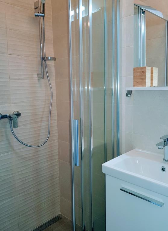 Apartments Krk Malinska - Apartments Elena | Direct-Croatia.com