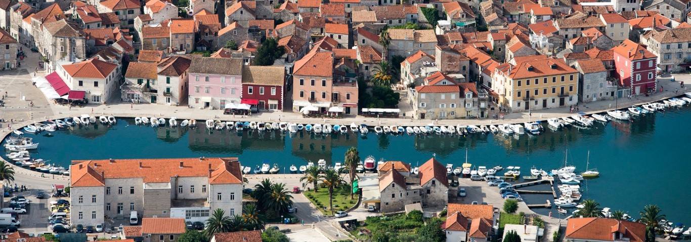 apartments in hvar stari